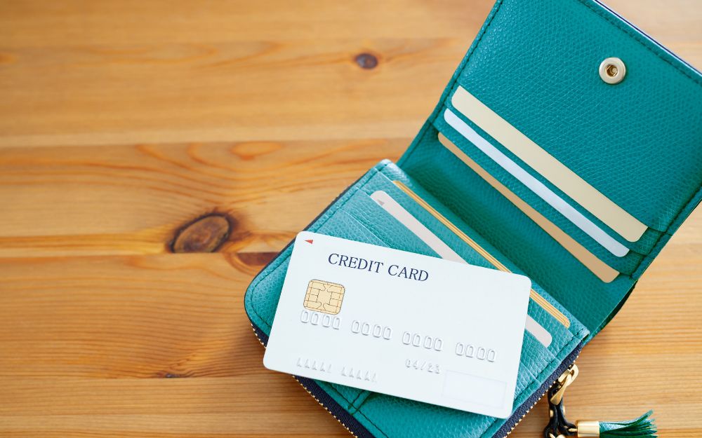 credit cards in wallet green